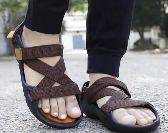 brown-sandals-for-men-1