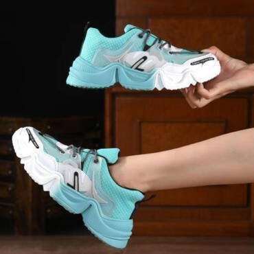 which are the best Sports shoes for women